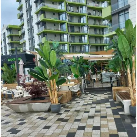 Appartamento Azizi Pool & Langa Plaja