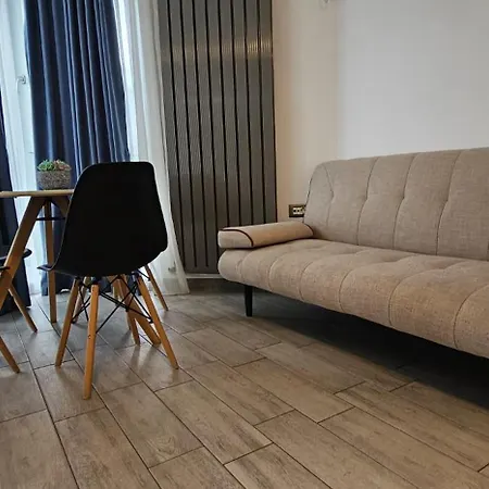 Azizi Pool & Langa Plaja Appartamento Năvodari